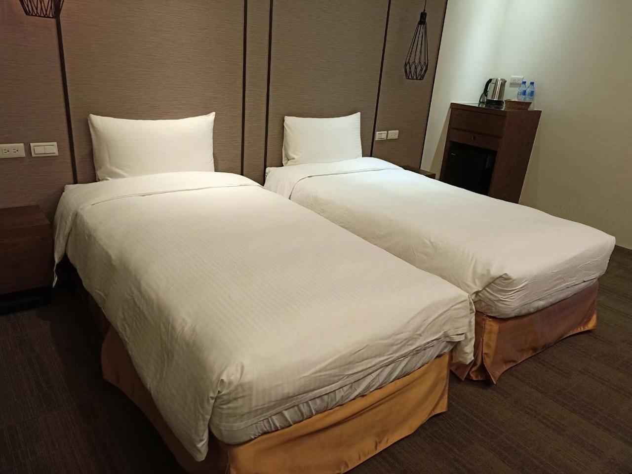 O2 Hotel Taipei Main Station Eksteriør billede